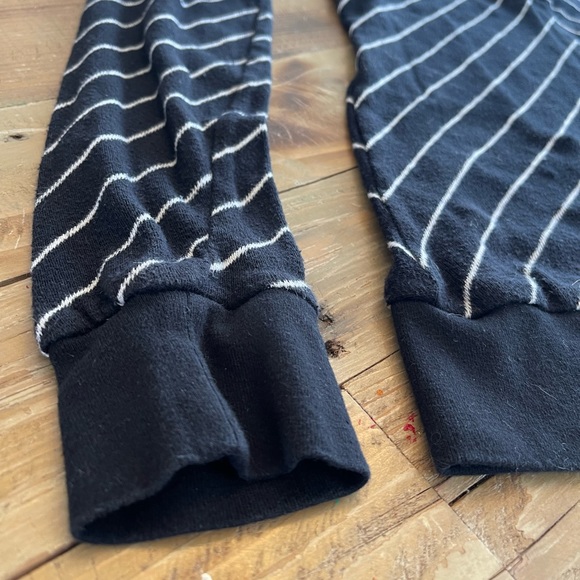 Black & White Striped V-Neck Volcom Sweater | Size S - Picture 4 of 9